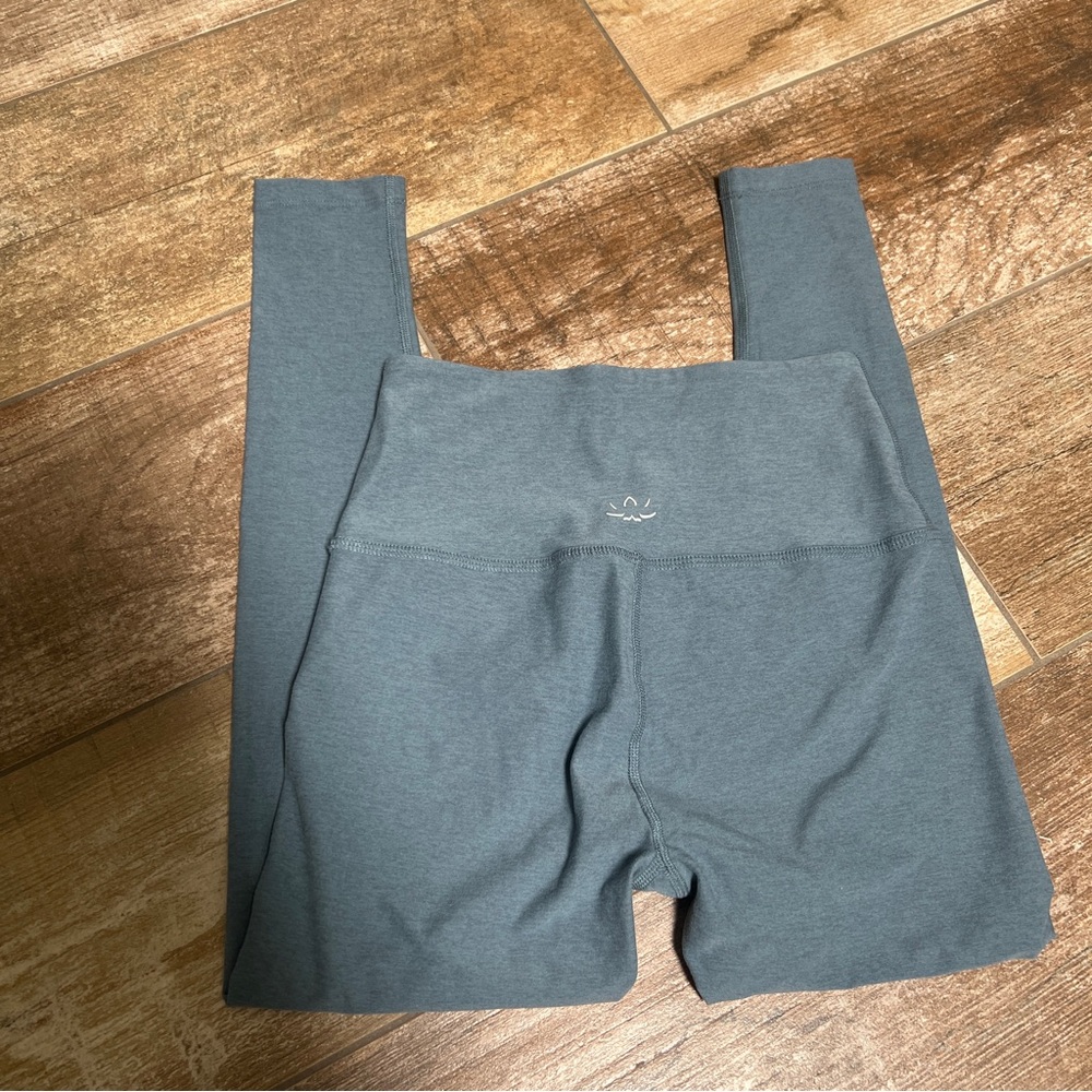 Beyond Yoga High-Waist Leggings in Slate Gray